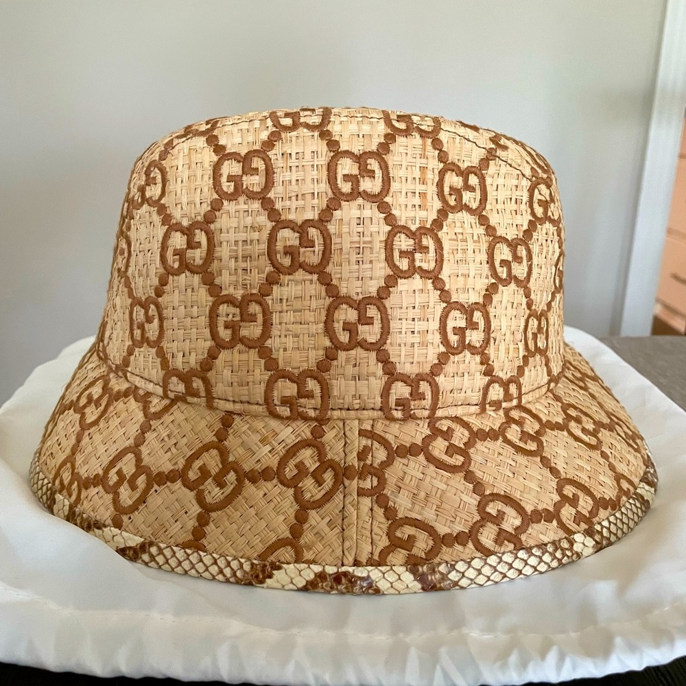 Gucci Raffia Bucket Hat with snakeskin trim